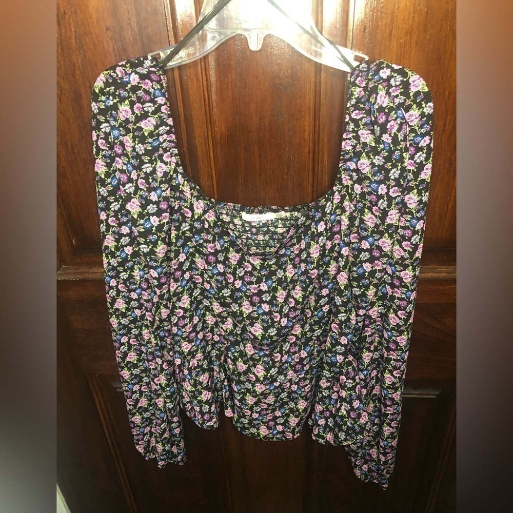 Francesca's Mi Ami Floral Shirred Long Sleeve Flowy‎ Top Size Large